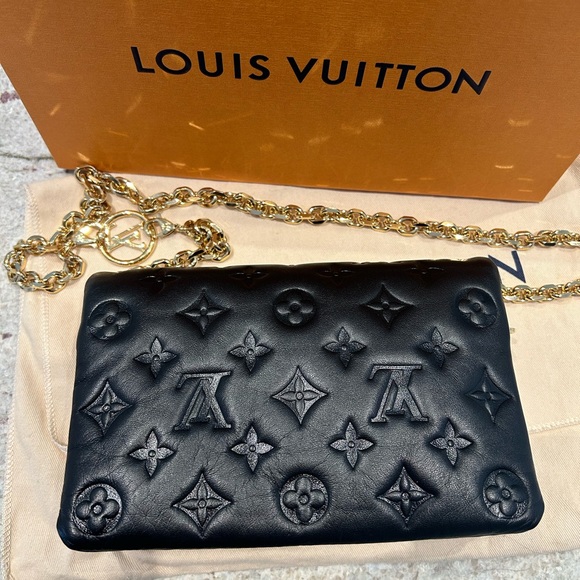 ✅ SOLD LOUIS VUITTON Pochette coussin in Black Gold hardware - Picture 5 of 11